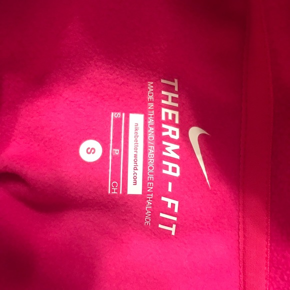 Nike Women’s Pullover - Picture 14 of 14